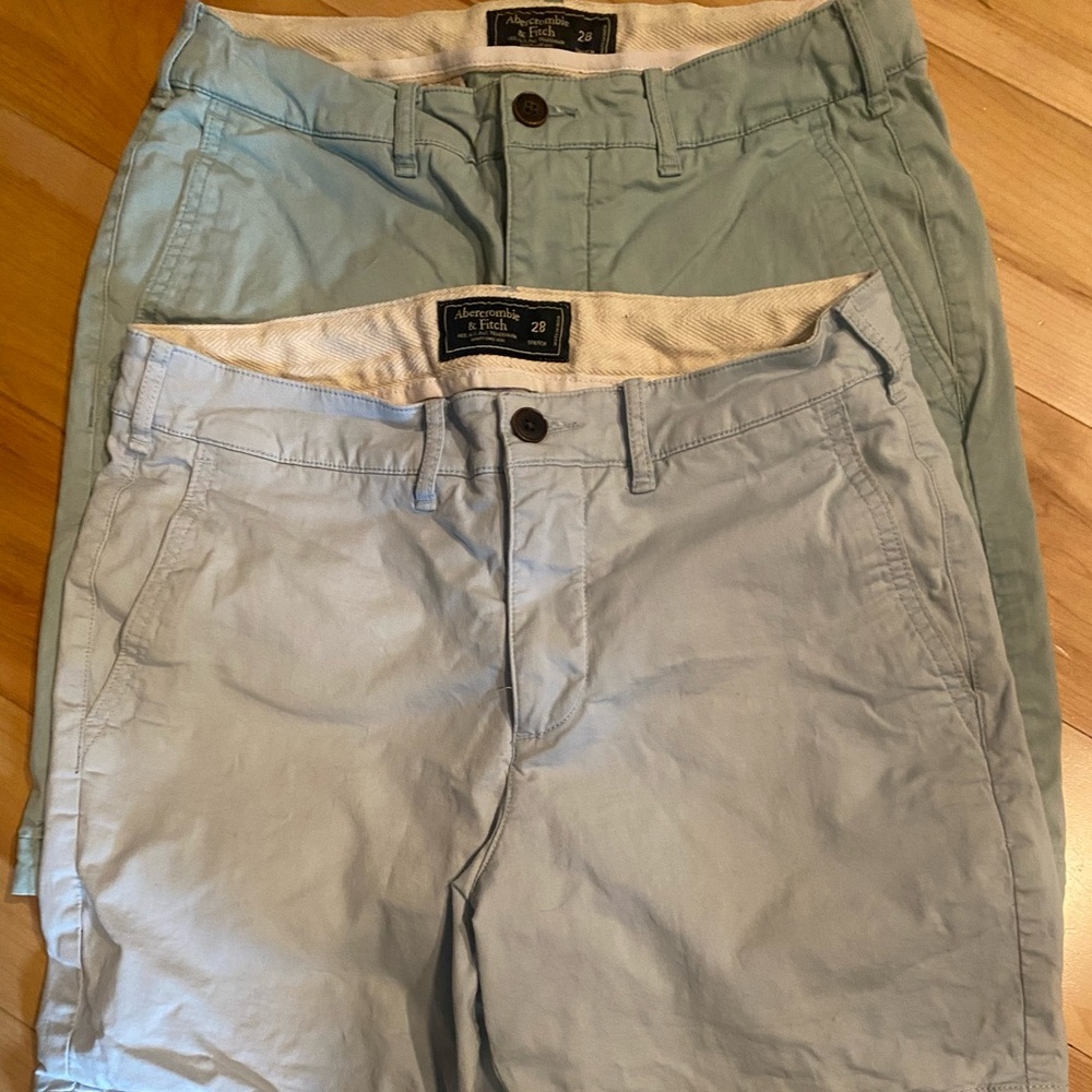 2 pair Men’s Abercrombie & Fitch Flat Front shorts size 28” waist